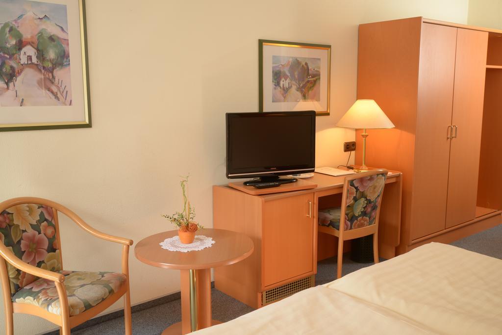 Pension & Metzgerei Friedrich Trebgast Habitación foto